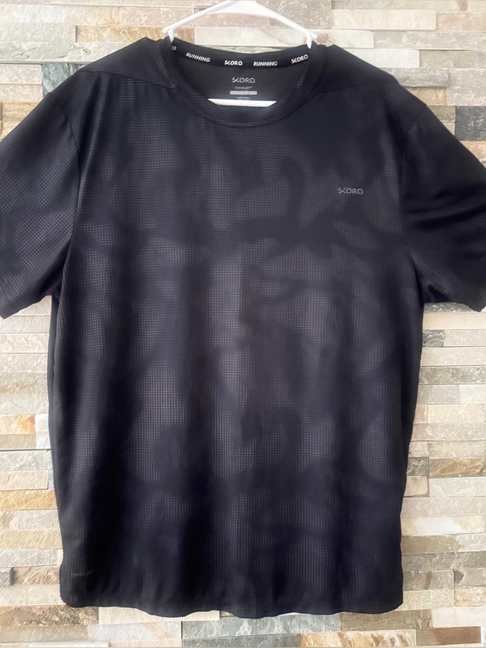 Men’s Black Quick Dry Athletic Skora Shirt Size Large